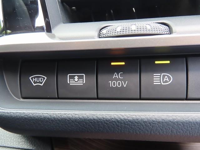 クラウン Ｚ　ＬＥＤヘッドライト　ＴＶ　地デジＴＶ　ＡＢＳ　パワーシート　バックモニター　スマートキー　ＥＴＣ　アルミホイール　エアコン　盗難防止装置　キーレス　エアバッグ　横滑り防止機能　自動追従（9枚目）