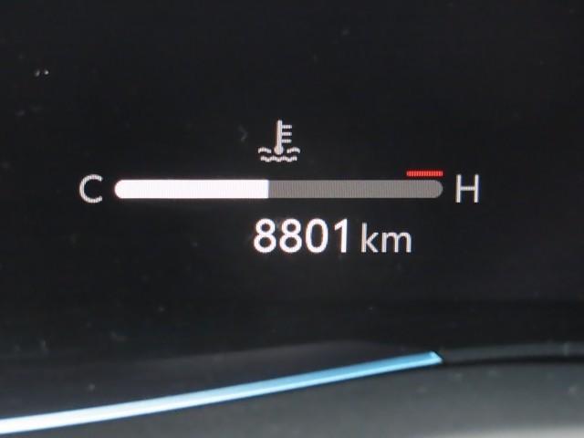 ハリアー Ｚ　レザーパッケージ　スマキ　追突防止　フルセグテレビ　バックモニター　アルミ　横滑り防止機能　Ｐシート　整備記録簿　オートクルーズコントロール　ＬＥＤヘッドライト　盗難防止システム　エアコン　エアバッグ　キーレス　ＥＴＣ（8枚目）