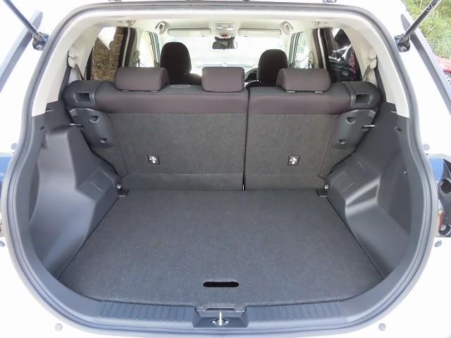 ライズ Z 誤発進抑制機能 エアコン テレビ スマートキー&プッシュスタート 地デジTV VSA 盗難防止装置 クルコン バックモニター LEDヘッドライト アルミホイール Wエアバック キーレス ETC車載器(18枚目)