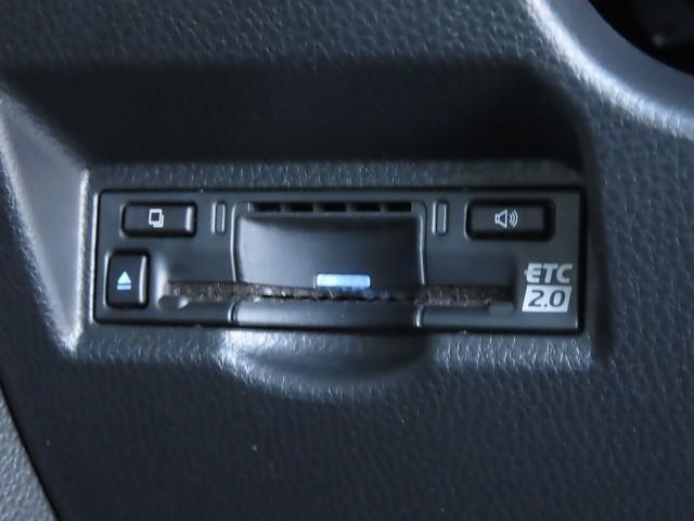 ノア S-Z アルミホイール デュアルエアコン クルーズコントロール 記録簿 盗難防止装置 LEDライト 両側自動ドア メモリーナビ キーレス 横滑り防止 ナビTV スマートキー エアコン ETC サイドエアバッグ(4枚目)