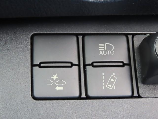 シエンタ Ｇ　クエロ　軽減ブレーキ　両側自動ドア　後カメラ　デュアルエアバック　パワーウィンドウ　フルオートエアコン　ＬＥＤヘッド　ナビ＆ＴＶ　スマキー　ＶＳＣ　キーレス　エアバッグ　メモリ－ナビ　イモビ　ＡＢＳ　ＥＴＣ（11枚目）