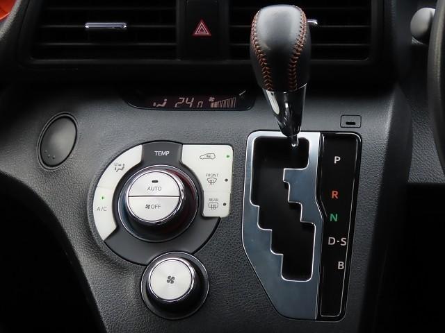 シエンタ Ｇ　クエロ　軽減ブレーキ　両側自動ドア　後カメラ　デュアルエアバック　パワーウィンドウ　フルオートエアコン　ＬＥＤヘッド　ナビ＆ＴＶ　スマキー　ＶＳＣ　キーレス　エアバッグ　メモリ－ナビ　イモビ　ＡＢＳ　ＥＴＣ（13枚目）