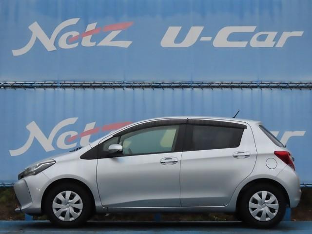 ヴィッツ 1.3F LEDエディション Bカメラ 衝突軽減ブレーキ ワンセグテレビ ETC車載器 整備点検記録簿 LEDヘッドライト スマートキー&プッシュスタート キーフリーシステム エアコン 横滑り防止 デュアルエアバック ABS(5枚目)