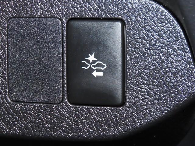 ヴィッツ 1.3F LEDエディション Bカメラ 衝突軽減ブレーキ ワンセグテレビ ETC車載器 整備点検記録簿 LEDヘッドライト スマートキー&プッシュスタート キーフリーシステム エアコン 横滑り防止 デュアルエアバック ABS(10枚目)
