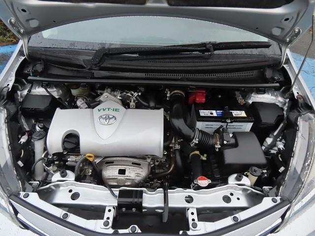 ヴィッツ 1.3F LEDエディション Bカメラ 衝突軽減ブレーキ ワンセグテレビ ETC車載器 整備点検記録簿 LEDヘッドライト スマートキー&プッシュスタート キーフリーシステム エアコン 横滑り防止 デュアルエアバック ABS(12枚目)