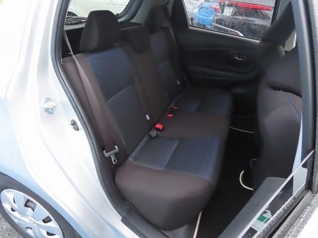 ヴィッツ 1.3F LEDエディション Bカメラ 衝突軽減ブレーキ ワンセグテレビ ETC車載器 整備点検記録簿 LEDヘッドライト スマートキー&プッシュスタート キーフリーシステム エアコン 横滑り防止 デュアルエアバック ABS(14枚目)