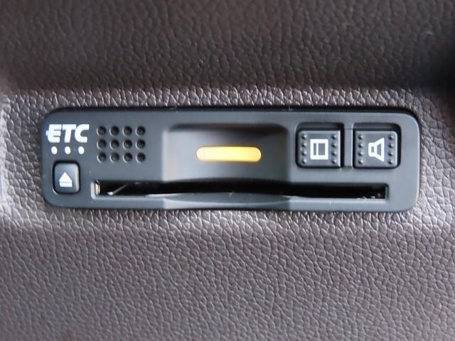 フリードハイブリッド ハイブリッド・Gホンダセンシング 軽減ブレーキ キーフリーシステム 記録簿 メモリーナビ 後カメラ Aクルーズ 地デジフルセグTV LEDヘッドランプ 横滑防止 パワーウインドウ ETC付 両席エアバック エアバッグ ナビTV ABS(2枚目)