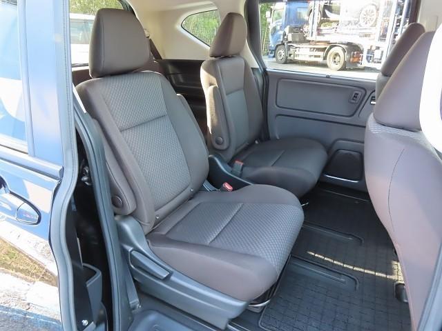 フリードハイブリッド ハイブリッド・Gホンダセンシング 軽減ブレーキ キーフリーシステム 記録簿 メモリーナビ 後カメラ Aクルーズ 地デジフルセグTV LEDヘッドランプ 横滑防止 パワーウインドウ ETC付 両席エアバック エアバッグ ナビTV ABS(15枚目)