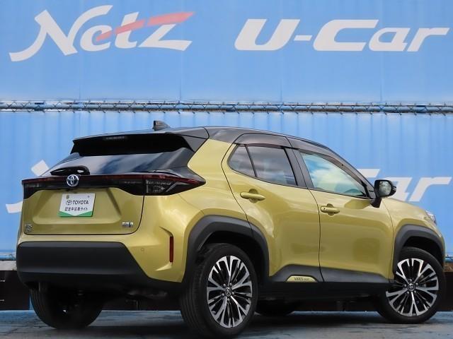 ヤリスクロス ハイブリッドＺ　インテリジェントキー　アルミホイル　ＬＥＤライト　リアカメラ　ナビ　クルーズコントロール　整備記録簿　横滑り防止システム　メモリーナビゲーション　電動シ－ト　パワステ　オートエアコン　キーフリー（9枚目）