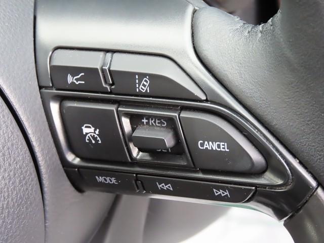 ヤリスクロス ハイブリッドＺ　インテリジェントキー　アルミホイル　ＬＥＤライト　リアカメラ　ナビ　クルーズコントロール　整備記録簿　横滑り防止システム　メモリーナビゲーション　電動シ－ト　パワステ　オートエアコン　キーフリー（13枚目）