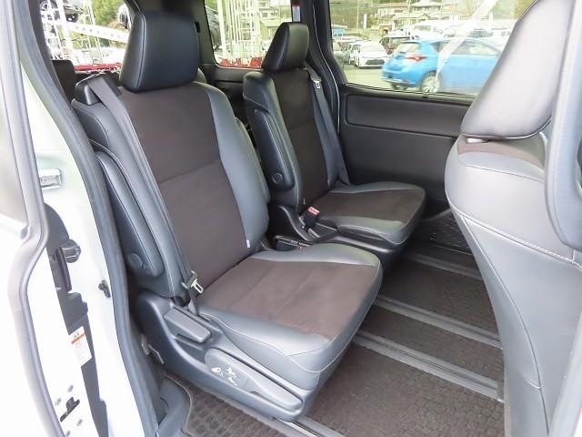 �X���C�h�h�A�ŃX���[�Y�ɏ�荞�݁A���났�̃Z�J���h�V�[�g�ցB