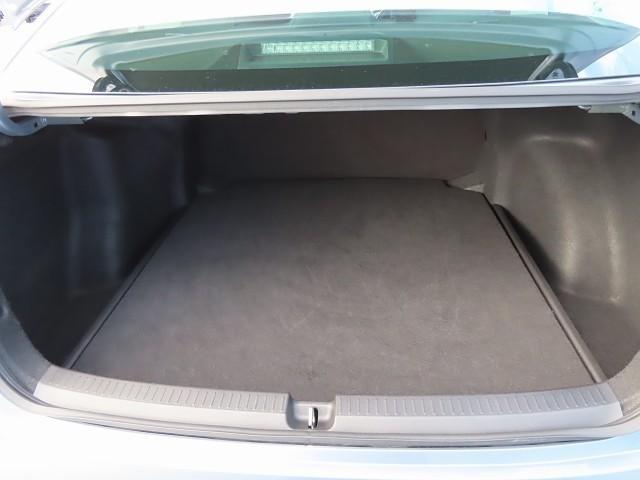 �S���t�o�b�O��L�����[�P�[�X�����[���邱�Ƃ��ł����e�ʂ̃g�����N��