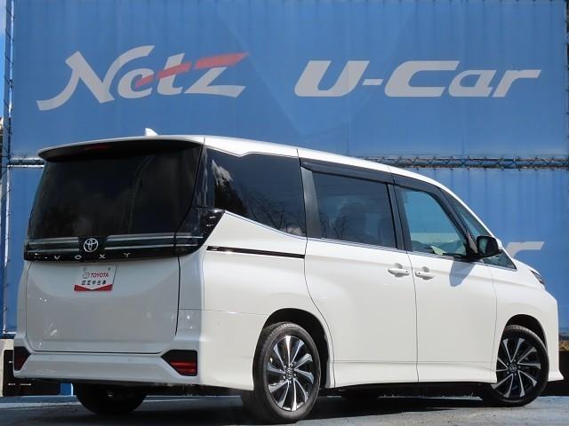 ヴォクシー Ｓ－Ｚ　ＡＡＣ　バックビューモニター　サイドエアバック　横滑り防止　パワーウィンドウ　Ｗエアコン　ナビ＆ＴＶ　アルミホイール　メモリナビ　ＥＴＣ車載器　ＬＥＤライト　キーレス　盗難防止システム　記録簿　ＡＢＳ（8枚目）