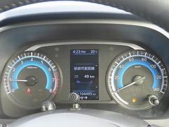 確認しやすいメーターパネルで運転をサポート！ 7