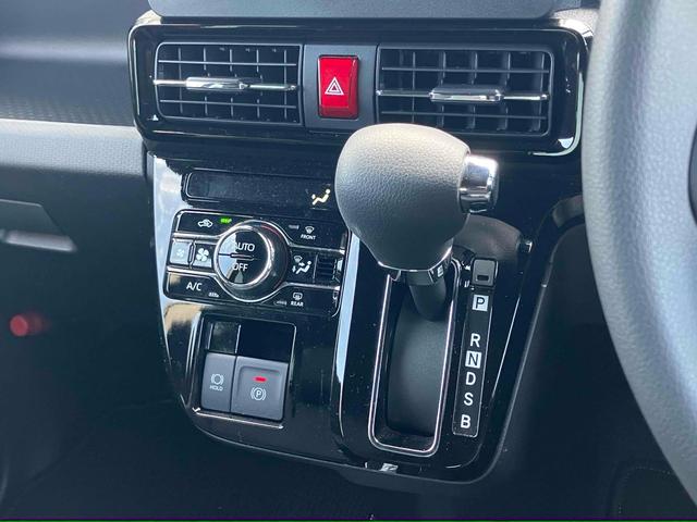 タント カスタムＸ　バックカメラ　両側電動スライドドア　クリアランスソナー　衝突被害軽減システム　オートライト　ＬＥＤヘッドランプ　スマートキー　アイドリングストップ　電動格納ミラー　シートヒーター　ベンチシート　ＣＶＴ（4枚目）