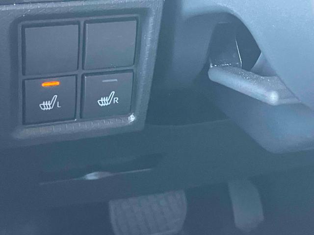 タント カスタムＸ　バックカメラ　両側電動スライドドア　クリアランスソナー　衝突被害軽減システム　オートライト　ＬＥＤヘッドランプ　スマートキー　アイドリングストップ　電動格納ミラー　シートヒーター　ベンチシート　ＣＶＴ（6枚目）