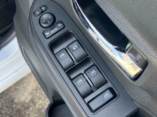 タント カスタムＸ　バックカメラ　両側電動スライドドア　クリアランスソナー　衝突被害軽減システム　オートライト　ＬＥＤヘッドランプ　スマートキー　アイドリングストップ　電動格納ミラー　シートヒーター　ベンチシート　ＣＶＴ（11枚目）