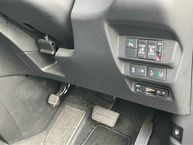 フリード G・ホンダセンシング ETC バックカメラ ナビ TV クリアランスソナー オートクルーズコントロール レーンアシスト 衝突被害軽減システム 両側電動スライドドア オートライト スマートキー アイドリングストップ(9枚目)