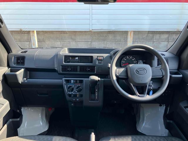 毎回座るフロントシート。運転席は必ず使用する部分ですので、座り心地が重要です！