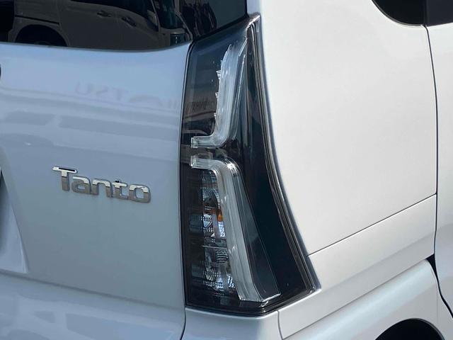 タント 　バックカメラ　両側電動スライドドア　クリアランスソナー　衝突被害軽減システム　オートライト　スマートキー　アイドリングストップ　電動格納ミラー　シートヒーター　ベンチシート　ＣＶＴ　ＥＳＣ　ＵＳＢ（26枚目）