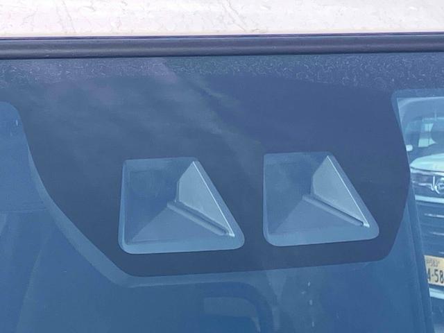 タント 　バックカメラ　両側電動スライドドア　クリアランスソナー　衝突被害軽減システム　オートライト　スマートキー　アイドリングストップ　電動格納ミラー　シートヒーター　ベンチシート　ＣＶＴ　ＥＳＣ　ＵＳＢ（33枚目）