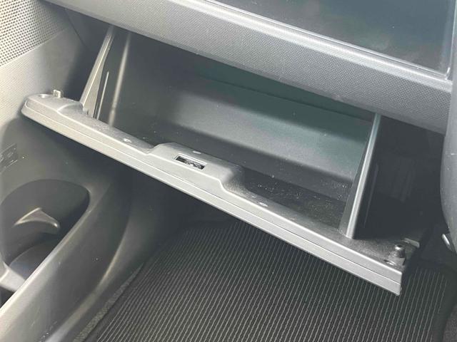 ムーヴ 　ナビ　衝突被害軽減システム　オートライト　スマートキー　アイドリングストップ　電動格納ミラー　ベンチシート　ＣＶＴ　ＥＳＣ　ＣＤ　ＵＳＢ　アルミホイール　エアコン　パワーステアリング　雹害修理済み車両（10枚目）