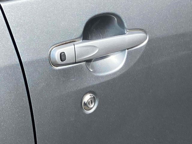 ムーヴ 　ナビ　衝突被害軽減システム　オートライト　スマートキー　アイドリングストップ　電動格納ミラー　ベンチシート　ＣＶＴ　ＥＳＣ　ＣＤ　ＵＳＢ　アルミホイール　エアコン　パワーステアリング　雹害修理済み車両（29枚目）