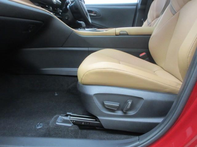 クラウンスポーツ Z 革シート サンルーフ 4WD フルセグ メモリーナビ バックカメラ 衝突被害軽減システム ETC ドラレコ LEDヘッドランプ(25枚目)