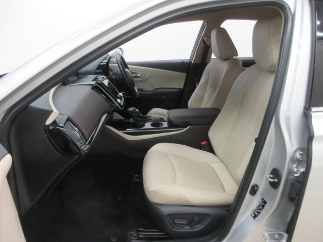 クラウンハイブリッド Ｓ　Ｃパッケージ　革シート　フルセグ　メモリーナビ　ＤＶＤ再生　バックカメラ　衝突被害軽減システム　ＥＴＣ　ＬＥＤヘッドランプ（28枚目）