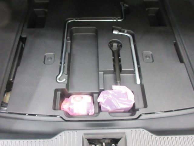 クラウンハイブリッド Ｓ　Ｃパッケージ　革シート　フルセグ　メモリーナビ　ＤＶＤ再生　バックカメラ　衝突被害軽減システム　ＥＴＣ　ＬＥＤヘッドランプ（33枚目）