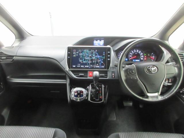 ノア Ｓｉ　フルセグ　メモリーナビ　ＤＶＤ再生　バックカメラ　衝突被害軽減システム　ＥＴＣ　両側電動スライド　ＬＥＤヘッドランプ　乗車定員７人　３列シート　アイドリングストップ（6枚目）