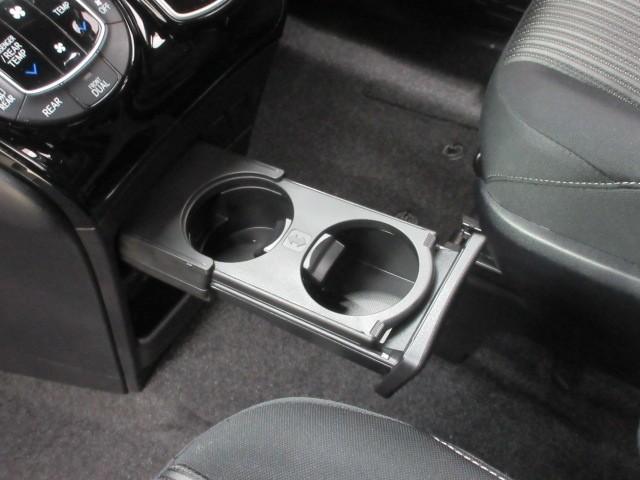 ノア Ｓｉ　フルセグ　メモリーナビ　ＤＶＤ再生　バックカメラ　衝突被害軽減システム　ＥＴＣ　両側電動スライド　ＬＥＤヘッドランプ　乗車定員７人　３列シート　アイドリングストップ（23枚目）