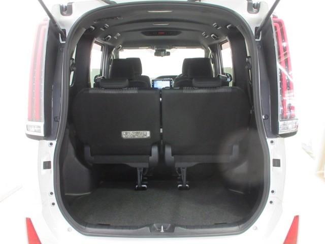 ノア Ｓｉ　フルセグ　メモリーナビ　ＤＶＤ再生　バックカメラ　衝突被害軽減システム　ＥＴＣ　両側電動スライド　ＬＥＤヘッドランプ　乗車定員７人　３列シート　アイドリングストップ（33枚目）