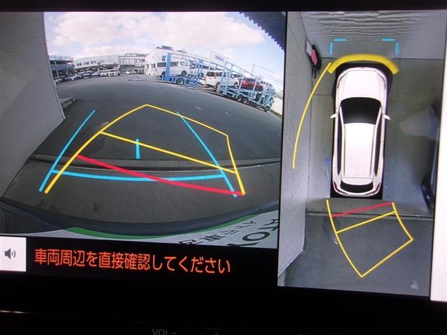 �p�m���~�b�N�r���[���j�^�[�t���ł��B�ԗ����ォ�猩���悤�ȉf�����f�B�X�v���C�I�[�f�B�I��ʂɕ\���A�^�]�Ȃ���̖ڐ������ł͌��ɂ����A�ԗ����ӂ̏󋵂����A���^�C���ł�������m�F�ł��܂��B