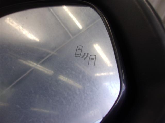 �׎Ԑ��𑖂�ԗ������[�_�[�Ō��m���A�h�A�~���[�ł͊m�F���ɂ����㑤���G���A�ɑ��݂���ԗ��ɉ����A�}�ڋ߂��Ă���ԗ������m���܂��B�ԗ������m����ƃh�A�~���[�ɓ��ڂ��ꂽ�k�d�c�C���W�P�[�^�[���_�����܂��B