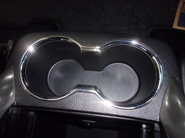 アルファード ２．５Ｓ　タイプゴールドＩＩ　サンルーフ　フルセグ　メモリーナビ　ＤＶＤ再生　ミュージックプレイヤー接続可　後席モニター　バックカメラ　衝突被害軽減システム　ＥＴＣ　ロングラン保証あり　トヨタ認定中古車（28枚目）