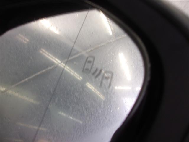 プリウス ＳセーフティプラスＩＩ　フルセグ　メモリーナビ　ＤＶＤ再生　バックカメラ　衝突被害軽減システム　ＥＴＣ　ＬＥＤヘッドランプ　ロングラン保証あり　トヨタ認定中古車（11枚目）