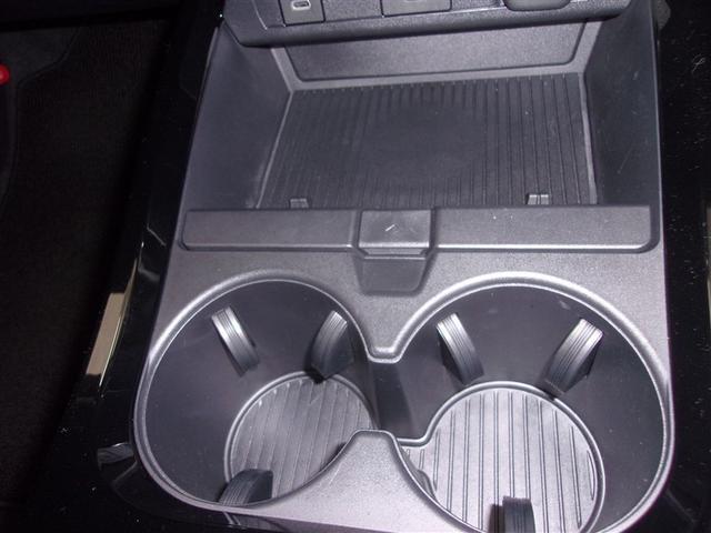 プリウス Ｚ　フルセグ　メモリーナビ　ミュージックプレイヤー接続可　バックカメラ　衝突被害軽減システム　ＥＴＣ　ＬＥＤヘッドランプ　ロングラン保証あり　トヨタ認定中古車（30枚目）