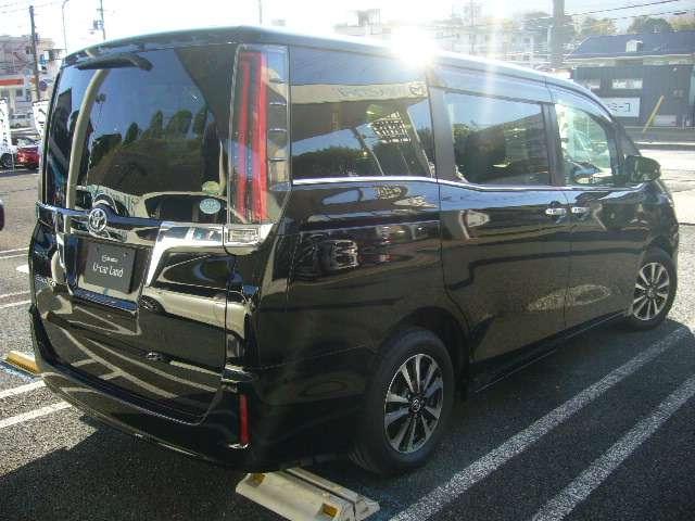 エスクァイア ＧＩ　両側電動スライドドア（4枚目）