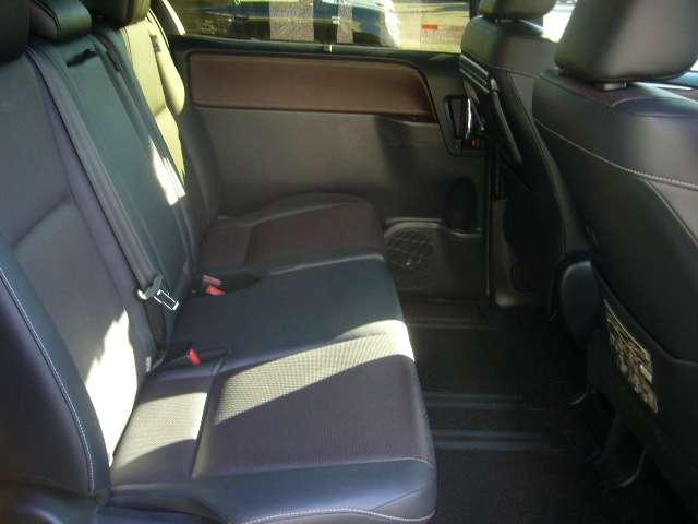 エスクァイア ＧＩ　両側電動スライドドア（7枚目）