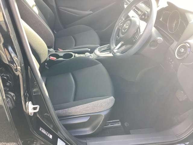 ＭＡＺＤＡ２ １５　ＢＤ　ワンオーナー　ＳＤナビ　フルセグＴＶ（6枚目）