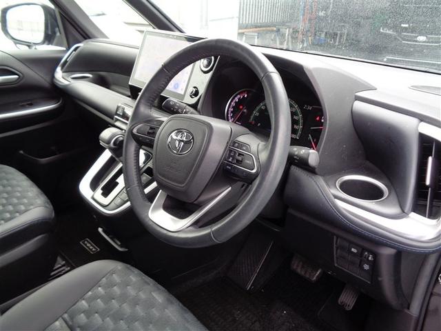 ヴォクシー S-Z フルセグ メモリーナビ DVD再生 ミュージックプレイヤー接続可 バックカメラ 衝突被害軽減システム ETC 両側電動スライド LEDヘッドランプ 乗車定員7人 3列シート ワンオーナー(2枚目)