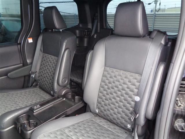 ヴォクシー S-Z フルセグ メモリーナビ DVD再生 ミュージックプレイヤー接続可 バックカメラ 衝突被害軽減システム ETC 両側電動スライド LEDヘッドランプ 乗車定員7人 3列シート ワンオーナー(14枚目)