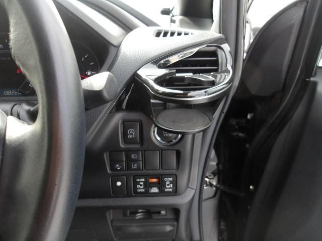 ヴォクシー ZS 煌III トヨタ認定中古車 モデリスタエアロ フルセグナビ DVD再生 後席モニター バックカメラ 衝突被害軽減システム ETC 両側電動スライド LEDヘッドランプ 乗車定員8人 3列シート ワンオーナー(15枚目)