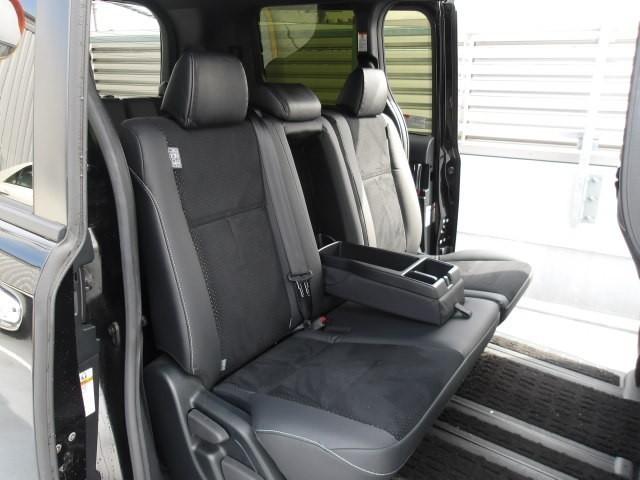 ヴォクシー ZS 煌III トヨタ認定中古車 モデリスタエアロ フルセグナビ DVD再生 後席モニター バックカメラ 衝突被害軽減システム ETC 両側電動スライド LEDヘッドランプ 乗車定員8人 3列シート ワンオーナー(22枚目)