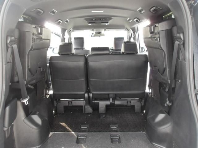 ヴォクシー ZS 煌III トヨタ認定中古車 モデリスタエアロ フルセグナビ DVD再生 後席モニター バックカメラ 衝突被害軽減システム ETC 両側電動スライド LEDヘッドランプ 乗車定員8人 3列シート ワンオーナー(27枚目)