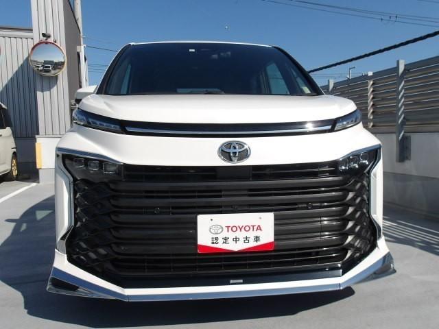 ヴォクシー S-Z トヨタ認定中古車 モデリスタエアロ DVD再生 ミュージックプレイヤー接続可 バックカメラ 衝突被害軽減システム ETC 両側電動スライド LEDヘッドランプ 乗車定員7人 3列シート ワンオーナー(3枚目)