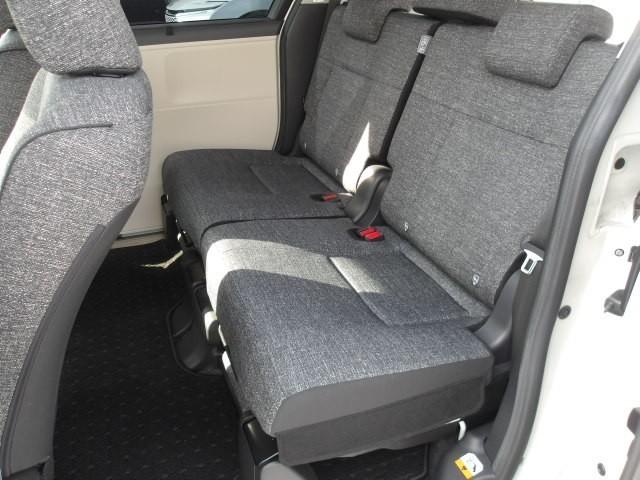 シエンタ Z トヨタ認定中古車 モデリスタエアロ モデリスタアルミ DVD再生 バックカメラ 衝突被害軽減システム ETC 両側電動スライド LEDヘッドランプ 乗車定員7人 3列シート ワンオーナー フルエアロ(18枚目)