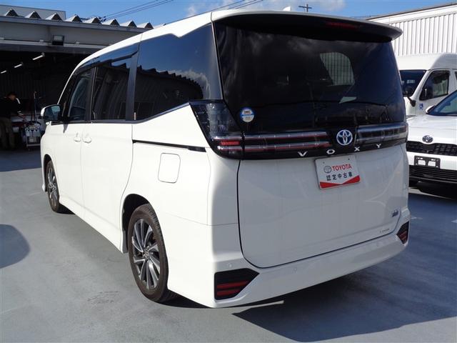 ヴォクシー ハイブリッドS-Z トヨタ認定中古車 快適利便パッケージ フルセグ メモリーナビ DVD再生 バックカメラ 衝突被害軽減システム ETC 両側電動スライド LEDヘッドランプ 乗車定員7人 3列シート ワンオーナー(10枚目)