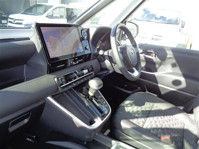 ヴォクシー ハイブリッドS-Z トヨタ認定中古車 快適利便パッケージ フルセグ メモリーナビ DVD再生 バックカメラ 衝突被害軽減システム ETC 両側電動スライド LEDヘッドランプ 乗車定員7人 3列シート ワンオーナー(29枚目)